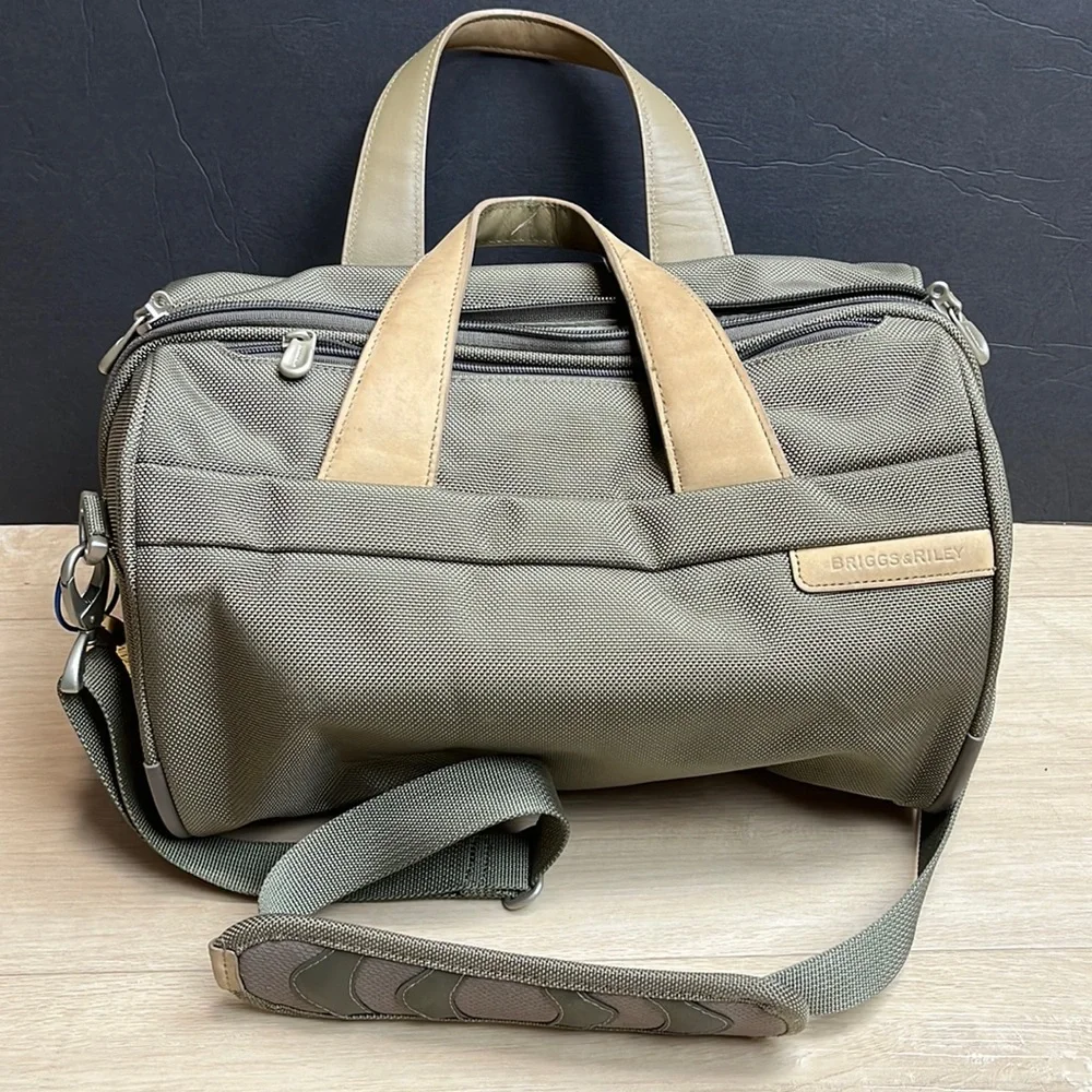 Briggs & Riley Weekender With Shoulder Strap olive - Picture 1 of 9